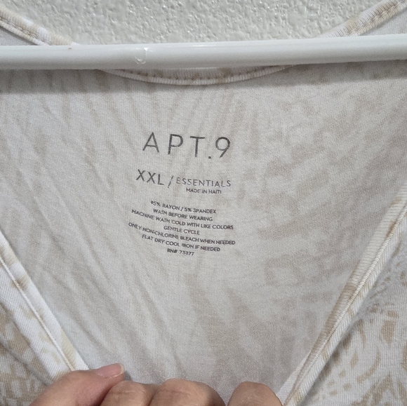 Apt 9 white blouse with tan floral print size XXL - Picture 3 of 3